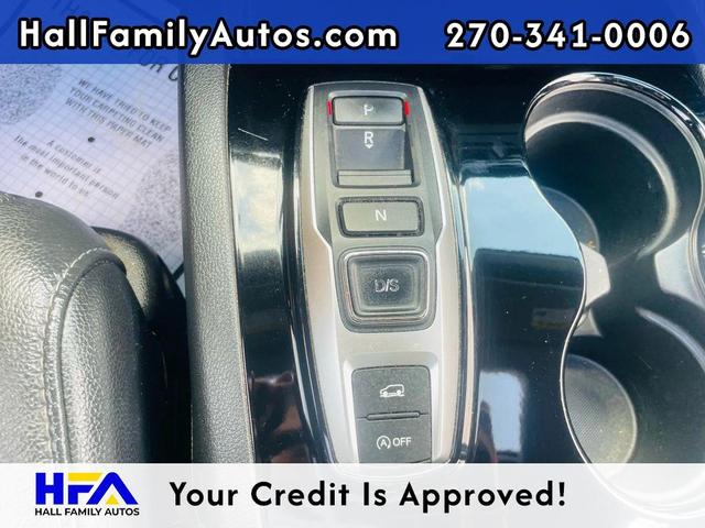Photo of 2017 Gray Honda Pilot