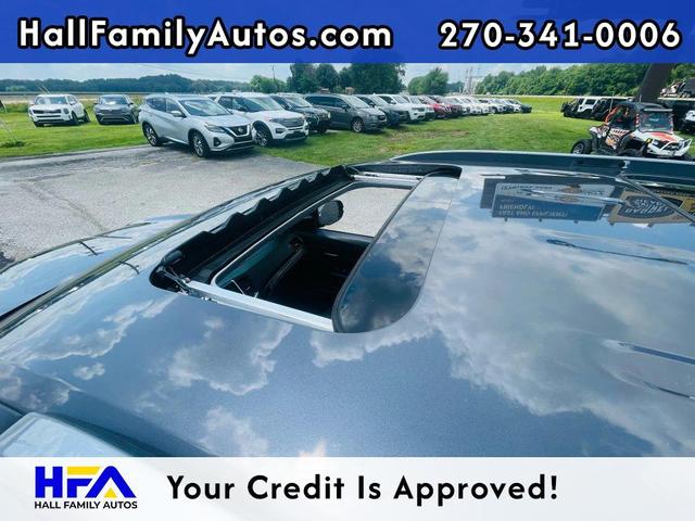 Photo of 2017 Gray Honda Pilot