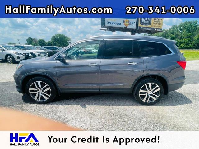 Photo of 2017 Gray Honda Pilot