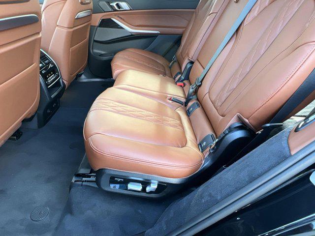 Photo of 2026 Black Sapphire Metallic BMW X7
