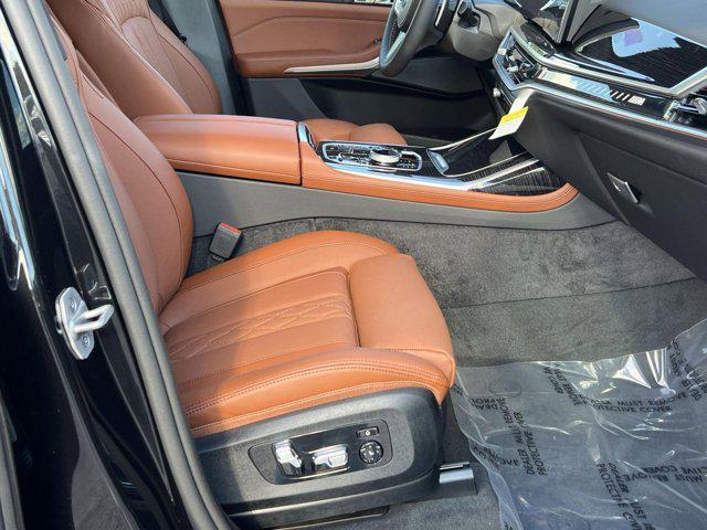 Photo of 2026 Black Sapphire Metallic BMW X7