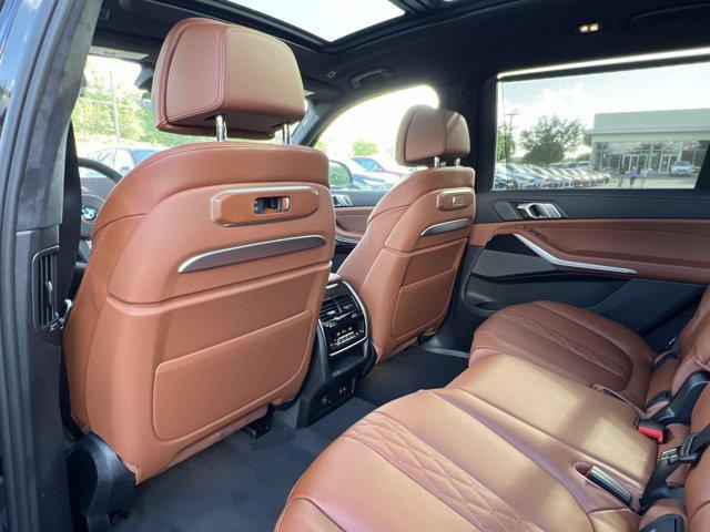 Photo of 2026 Black Sapphire Metallic BMW X7