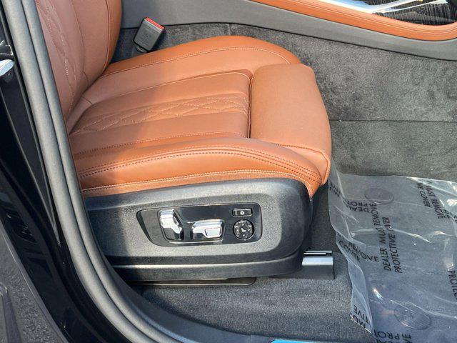 Photo of 2026 Black Sapphire Metallic BMW X7