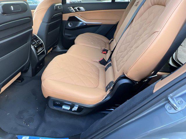 Photo of 2026 Skyscraper Grey Metallic BMW X7