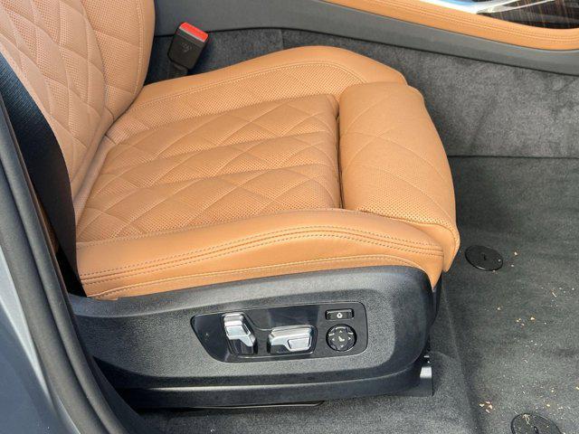 Photo of 2026 Skyscraper Grey Metallic BMW X7