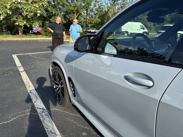 Photo of 2024 Brooklyn Grey Metallic BMW X5