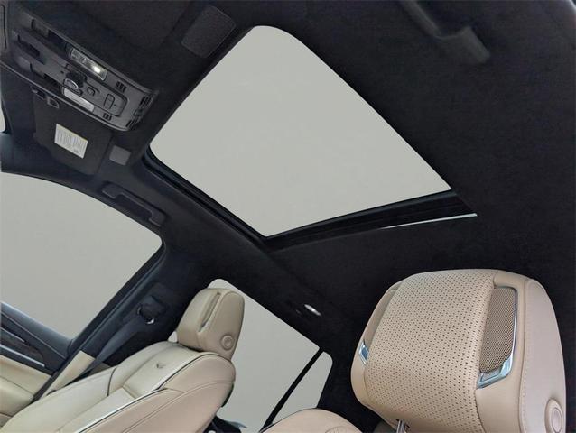 Photo of 2022 Crystal White Tricoat Cadillac Escalade