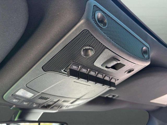 Photo of 2018 Lightning Blue Ford F-150