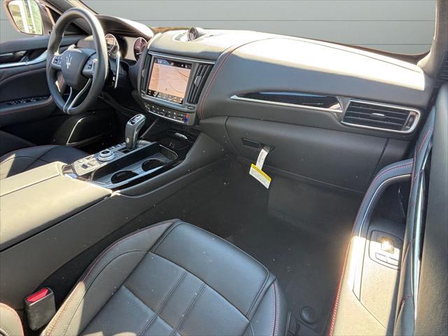 Photo of 2024 Bianco Maserati Levante