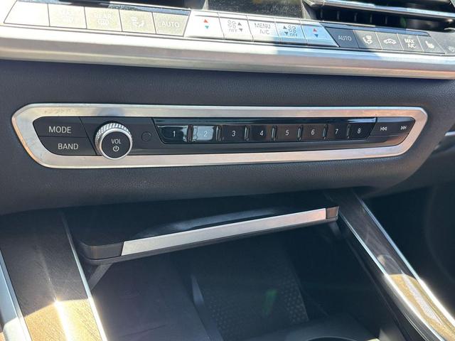 Photo of 2022 White Metallic BMW X5