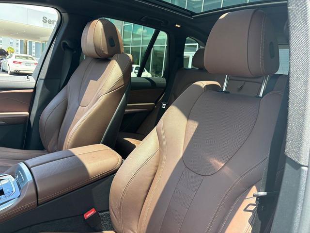 Photo of 2022 White Metallic BMW X5