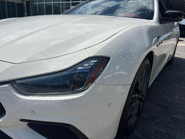 Photo of 2022 Bianco Maserati Ghibli