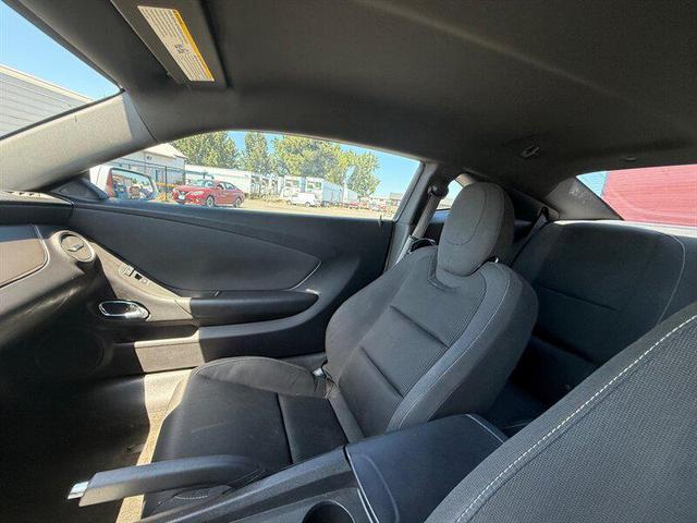 Photo of 2015 Silver Ice Metallic Chevrolet Camaro