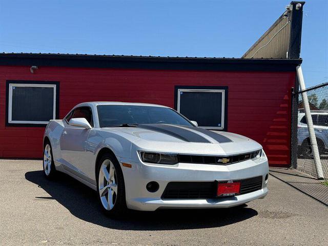 Photo of 2015 Silver Ice Metallic Chevrolet Camaro