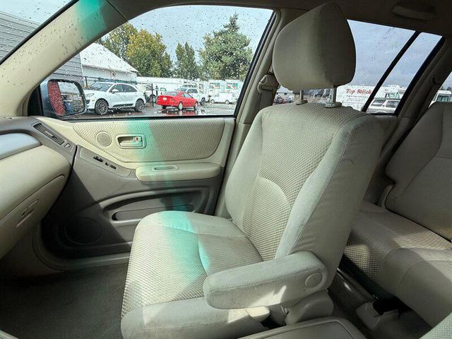 Photo of 2004 Bluestone Metallic Toyota Highlander