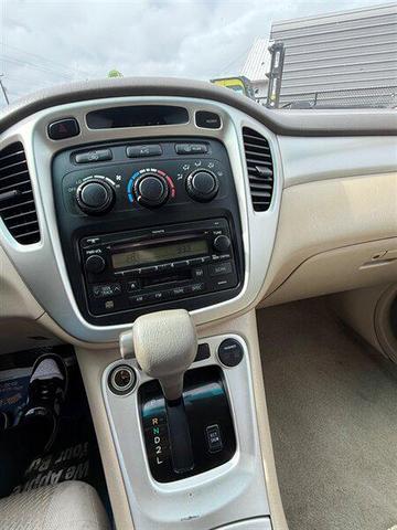 Photo of 2004 Bluestone Metallic Toyota Highlander
