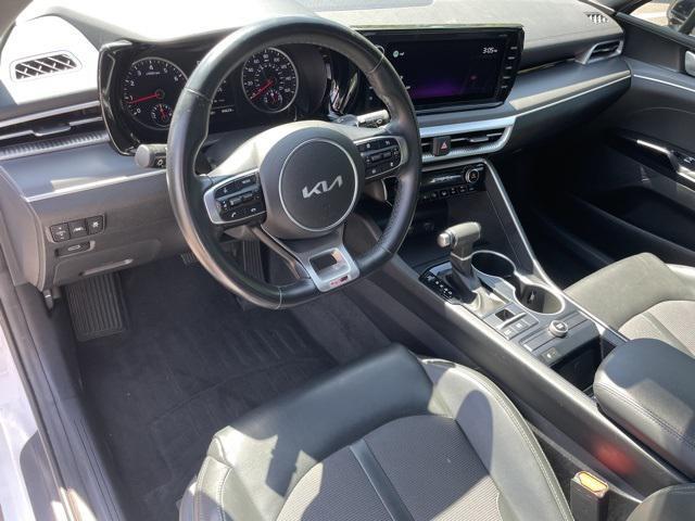 Photo of 2022 Glacial White Pearl Kia K5