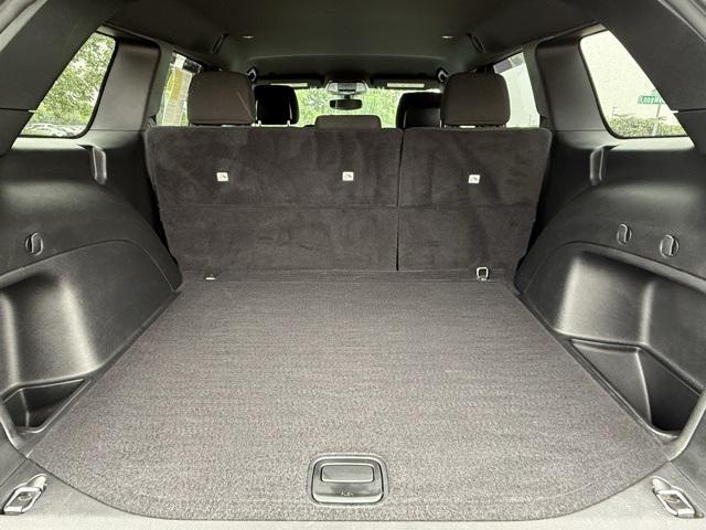 Photo of 2021 Bright White Clearcoat Jeep Grand Cherokee