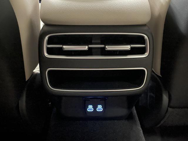 Photo of 2026 Vik Black Genesis GV70