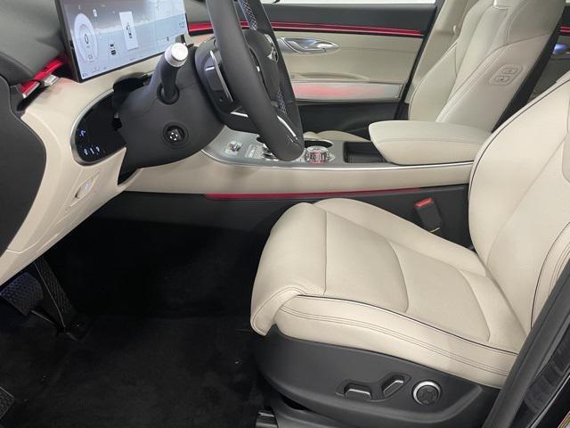 Photo of 2026 Vik Black Genesis GV70