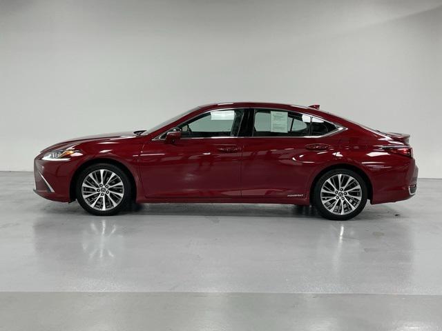 Photo of 2020 Matador Red Mica Lexus ES 300h