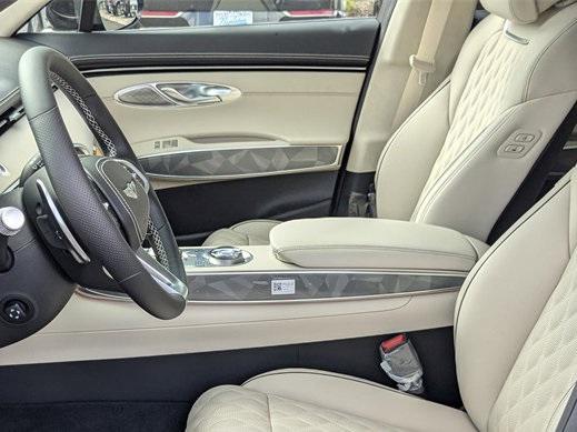 Photo of 2025 Vik Black Genesis GV70