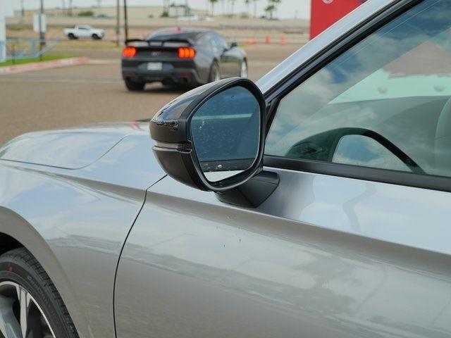 Photo of 2025 Solar Silver Metallic Honda Civic Hybrid
