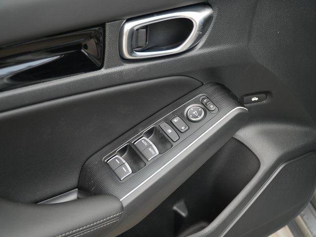 Photo of 2025 Solar Silver Metallic Honda Civic Hybrid
