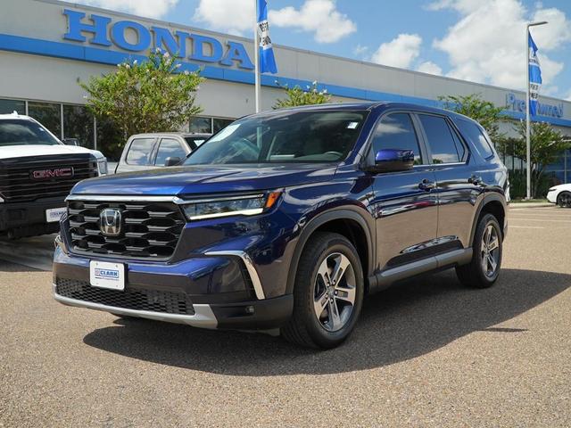 Photo of 2023 Obsidian Blue Pearl Honda Pilot