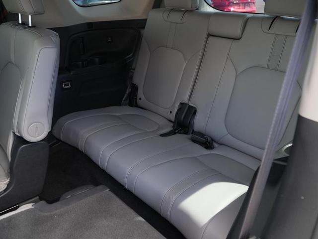Photo of 2023 Obsidian Blue Pearl Honda Pilot