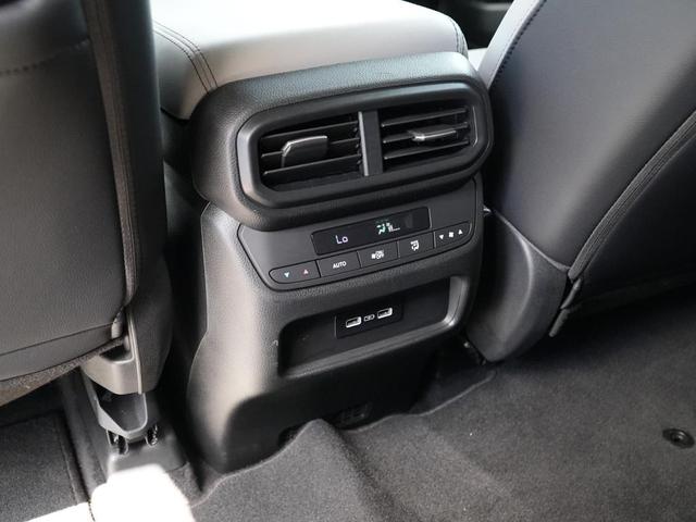 Photo of 2023 Obsidian Blue Pearl Honda Pilot