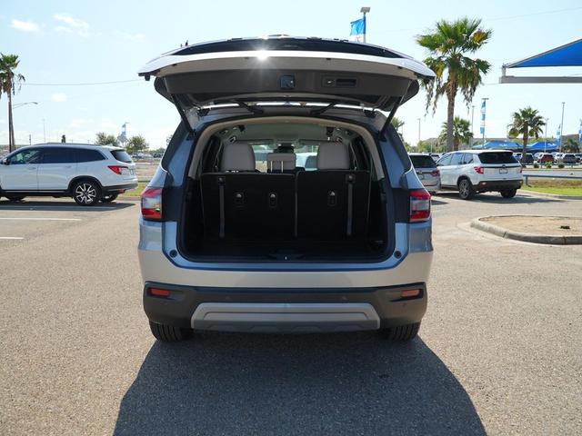 Photo of 2024 Lunar Silver Metallic Honda Pilot
