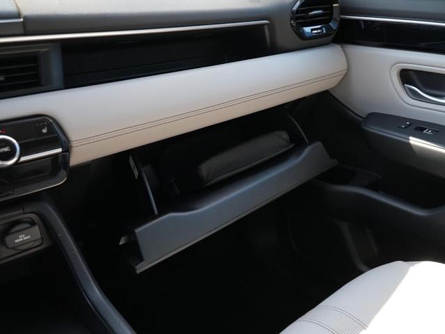 Photo of 2024 Lunar Silver Metallic Honda Pilot