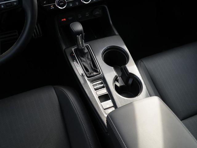 Photo of 2025 Platinum White Pearl Honda Civic Hybrid