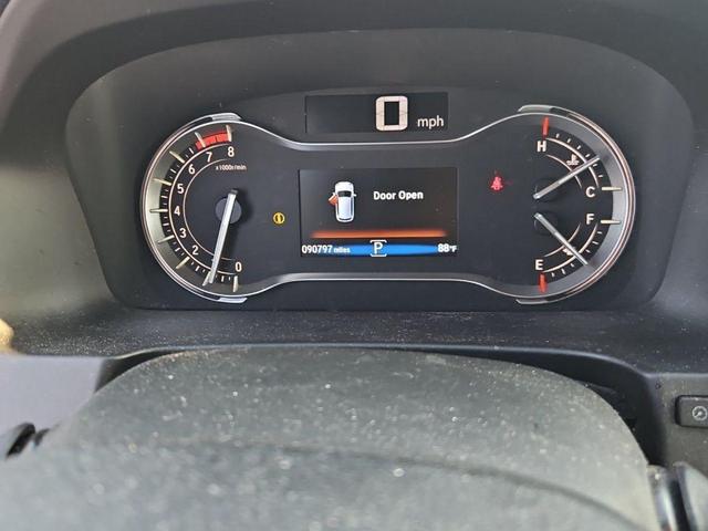Photo of 2016 White Diamond Pearl Honda Pilot