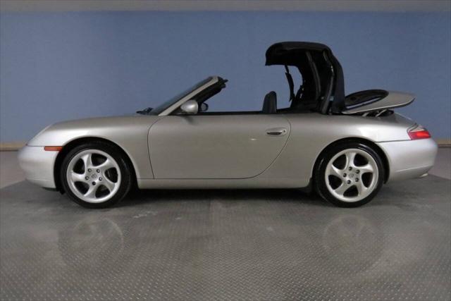 Photo of 2000 Arctic Silver Metallic Porsche 911