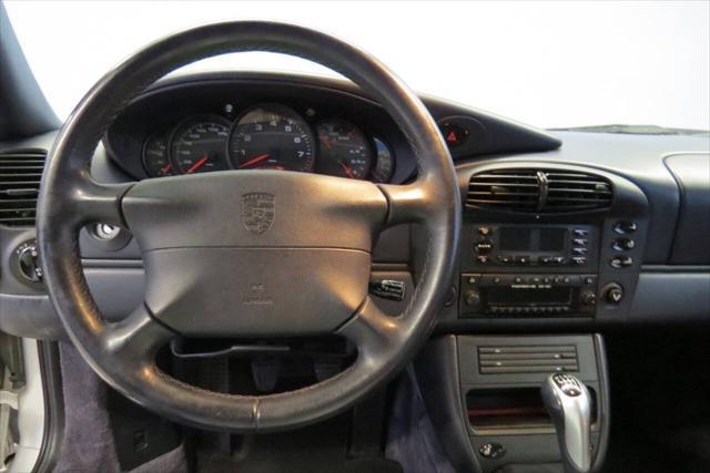 Photo of 2000 Arctic Silver Metallic Porsche 911