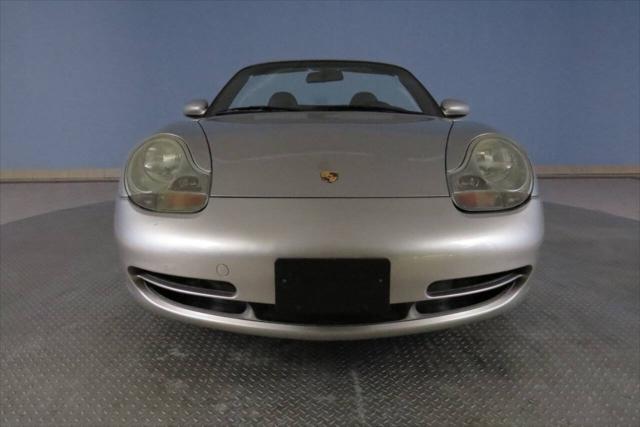 Photo of 2000 Arctic Silver Metallic Porsche 911