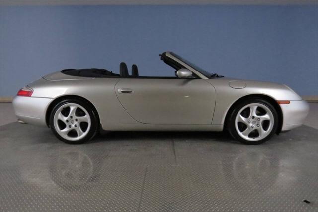 Photo of 2000 Arctic Silver Metallic Porsche 911