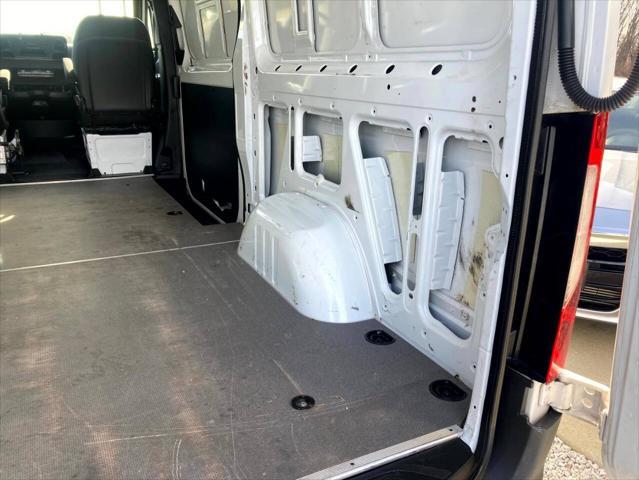 Photo of 2019 White Mercedes-Benz Sprinter 1500