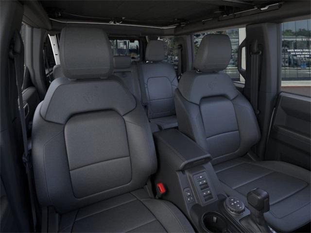 Photo of 2025 Oxford White Ford Bronco