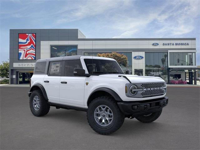 Photo of 2025 Oxford White Ford Bronco