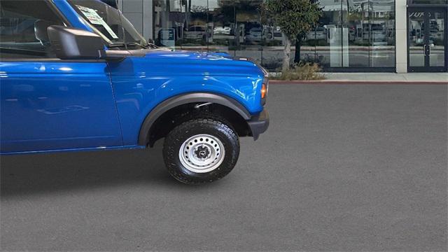 Photo of 2022 Velocity Blue Metallic Ford Bronco