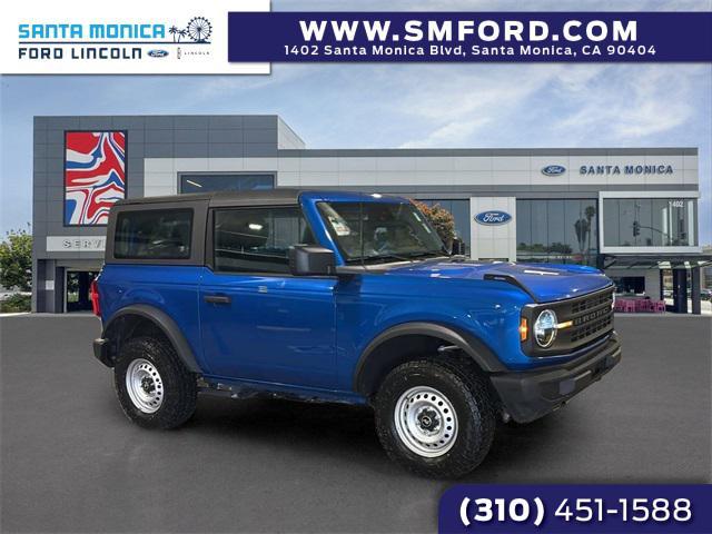 Photo of 2022 Velocity Blue Metallic Ford Bronco