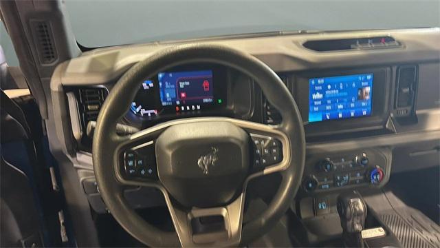 Photo of 2022 Velocity Blue Metallic Ford Bronco