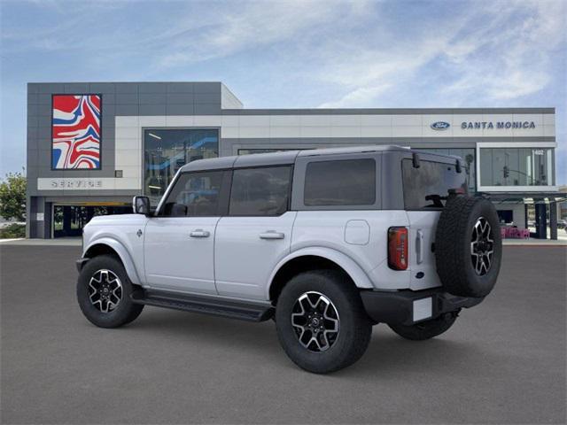 Photo of 2025 Oxford White Ford Bronco