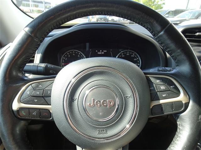 Photo of 2016 Alpine White Jeep Renegade