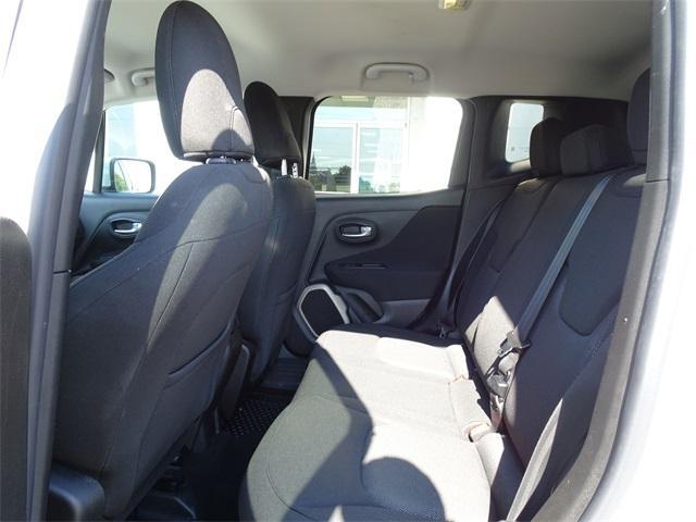 Photo of 2016 Alpine White Jeep Renegade