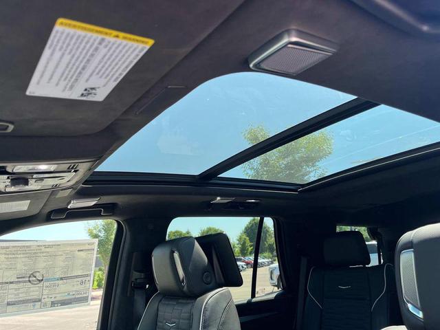 Photo of 2025 Crystal White Tricoat Cadillac Escalade