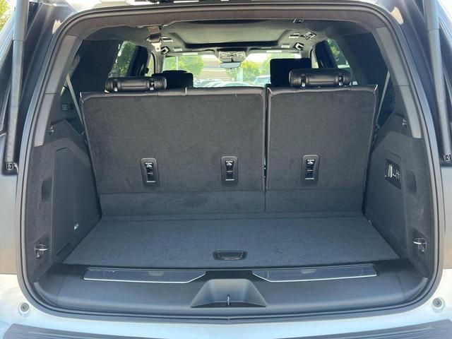 Photo of 2025 Crystal White Tricoat Cadillac Escalade